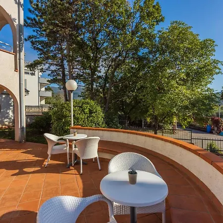 Guest house Agava 3*