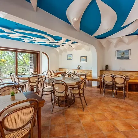 Agava Πανσιόν